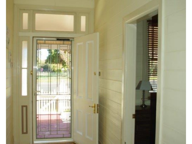 64 Simpson Street, Wellington NSW 2820