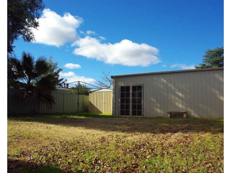 64 Simpson Street, Wellington NSW 2820