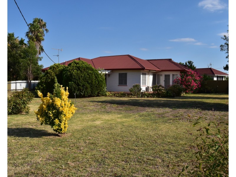 106 Warne Street, Wellington NSW 2820
