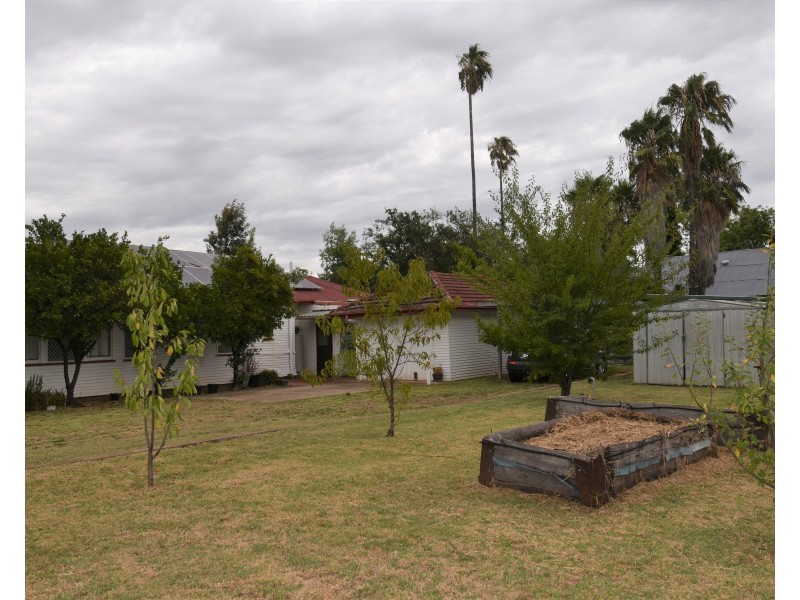 106 Warne Street, Wellington NSW 2820