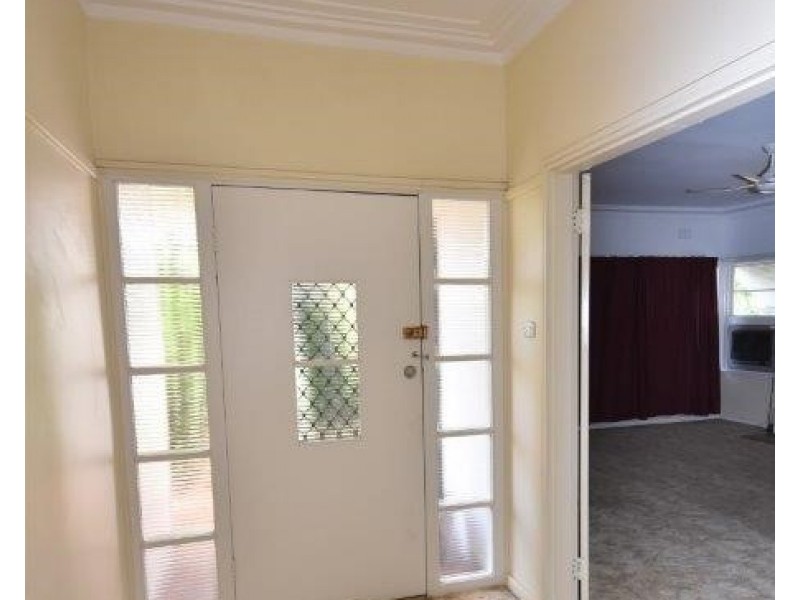 106 Warne Street, Wellington NSW 2820
