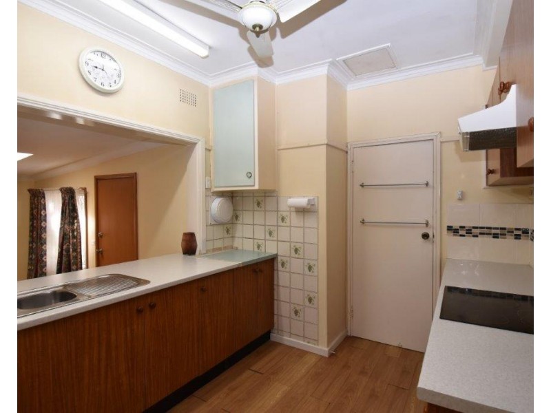 106 Warne Street, Wellington NSW 2820