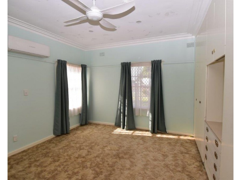 106 Warne Street, Wellington NSW 2820