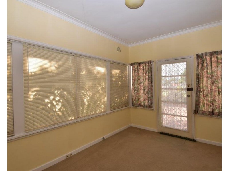 106 Warne Street, Wellington NSW 2820
