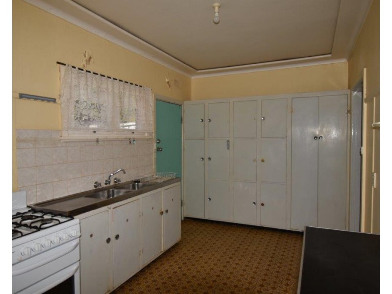 127 Gisborne Street, Wellington NSW 2820