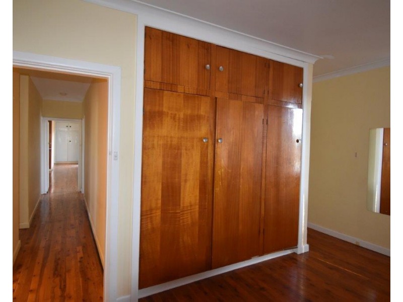 127 Gisborne Street, Wellington NSW 2820