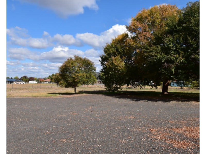 3A Charles Street, Wellington NSW 2820