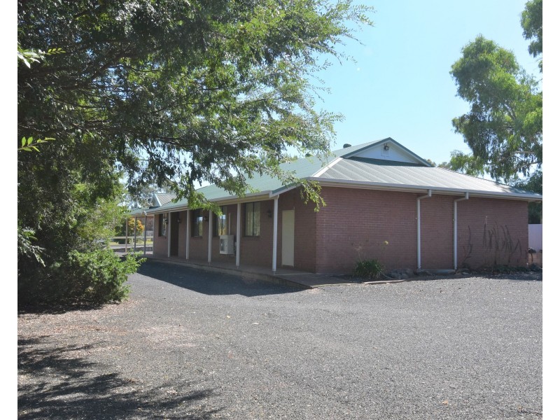 3A Charles Street, Wellington NSW 2820