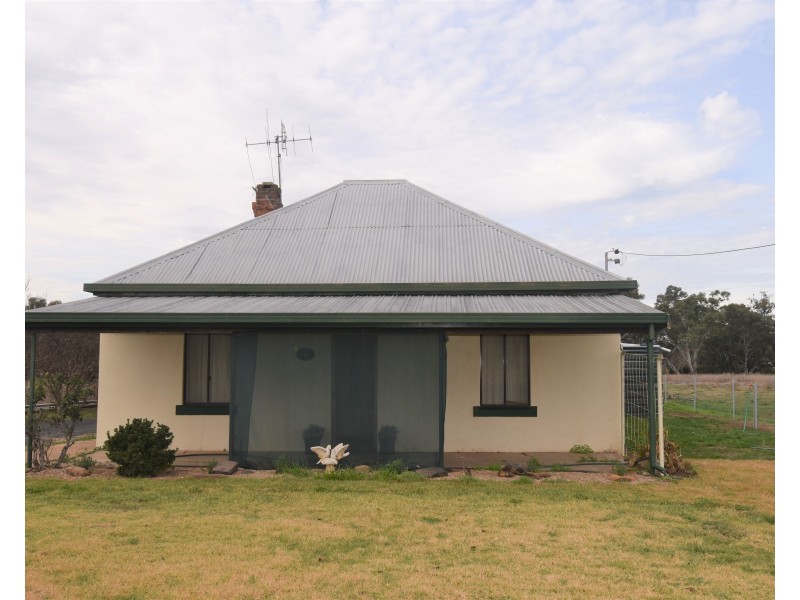 83 Renshaw Mcgirr Way, Wellington NSW 2820