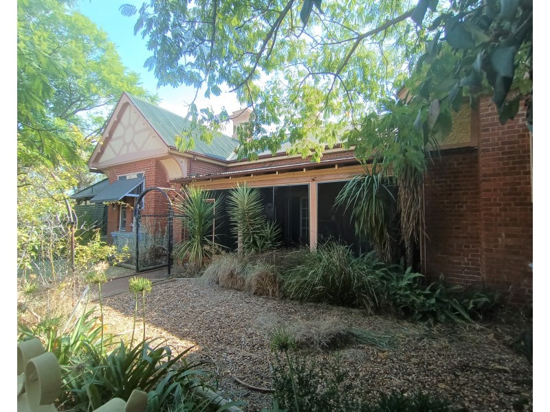 111 Arthur Street, Wellington NSW 2820