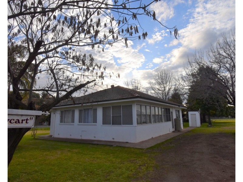 60-64 Curtis Street, Wellington NSW 2820