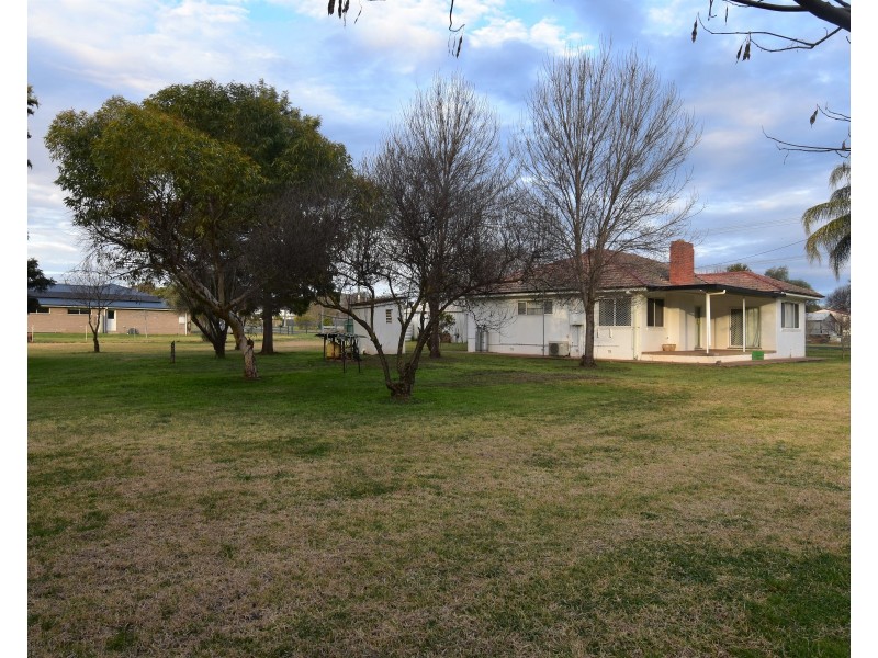 60-64 Curtis Street, Wellington NSW 2820