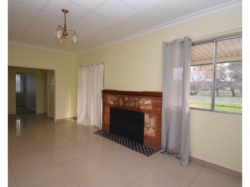 60-64 Curtis Street, Wellington NSW 2820