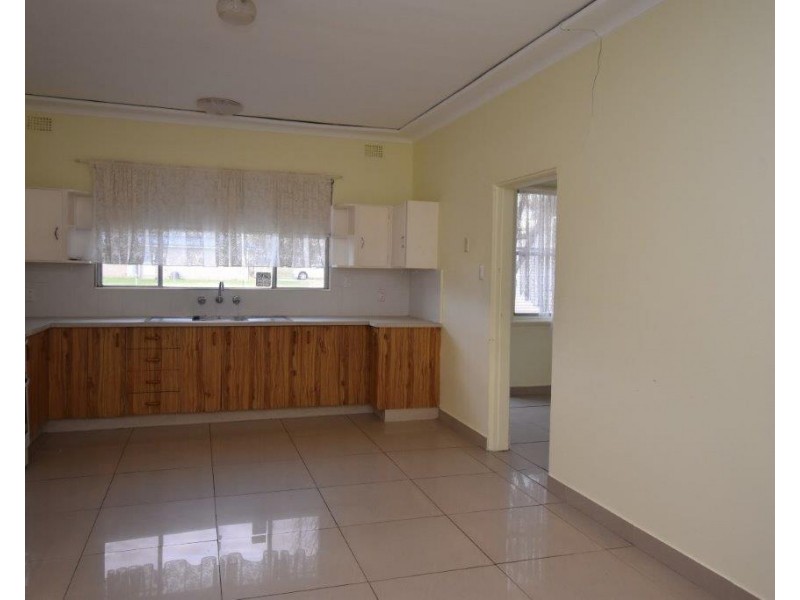 60-64 Curtis Street, Wellington NSW 2820