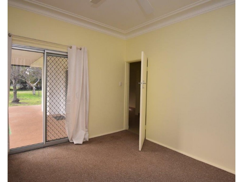 60-64 Curtis Street, Wellington NSW 2820