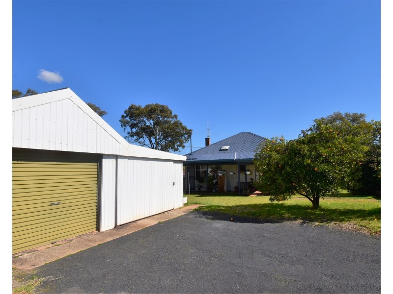 2 Quirk Street, Wellington NSW 2820