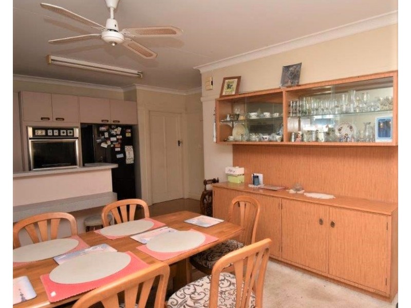 2 Quirk Street, Wellington NSW 2820