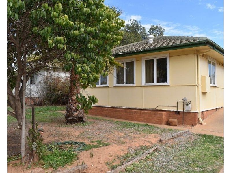 9 Pierce Street, Wellington NSW 2820