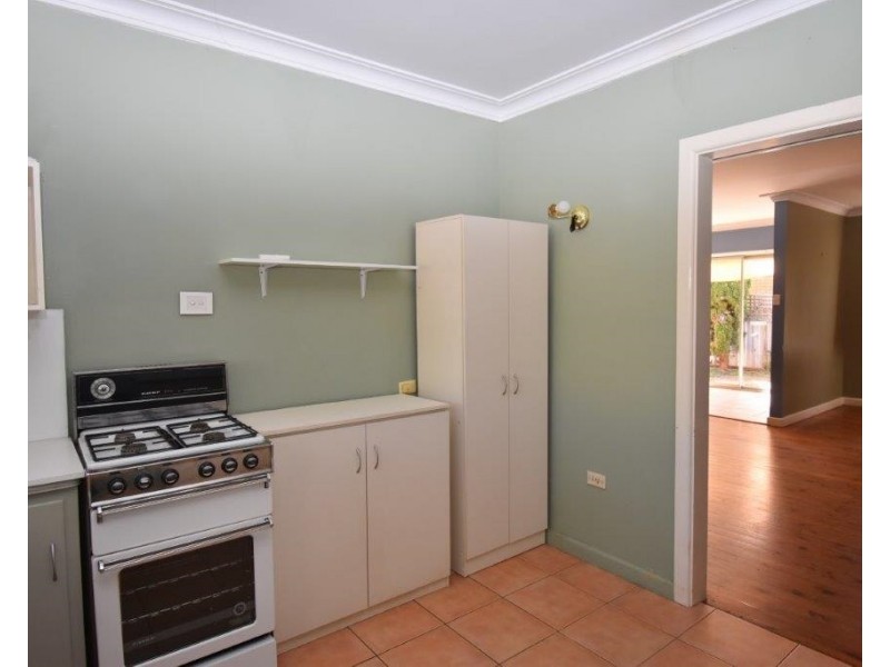 65 Simpson Street, Wellington NSW 2820