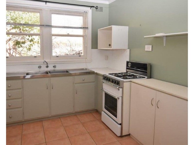 65 Simpson Street, Wellington NSW 2820