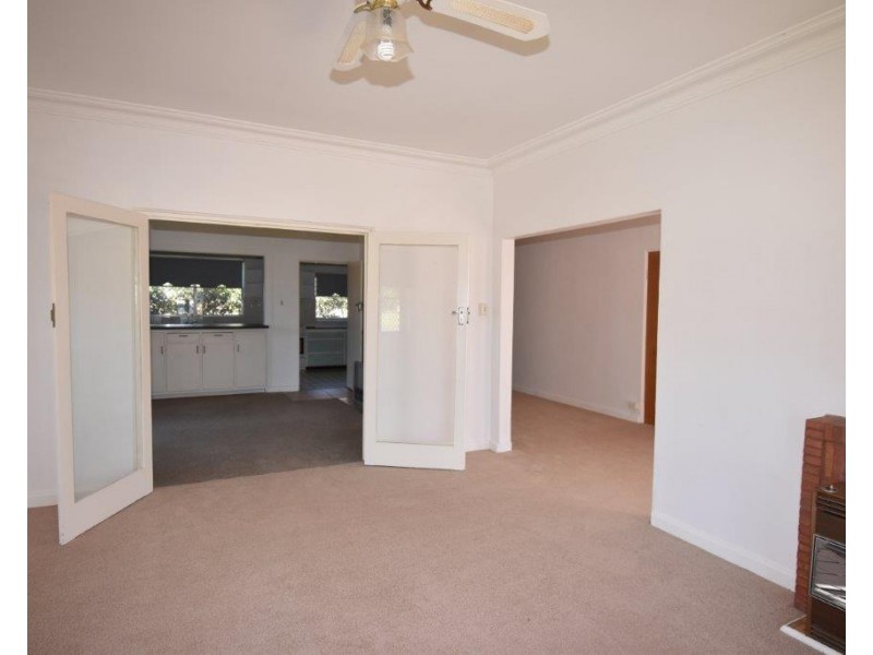 46 Raymond Street, Wellington NSW 2820