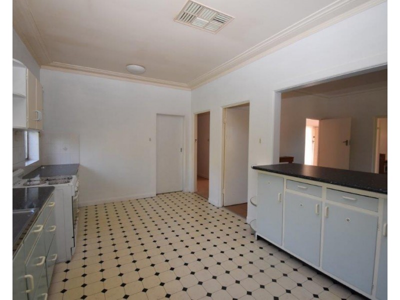 46 Raymond Street, Wellington NSW 2820