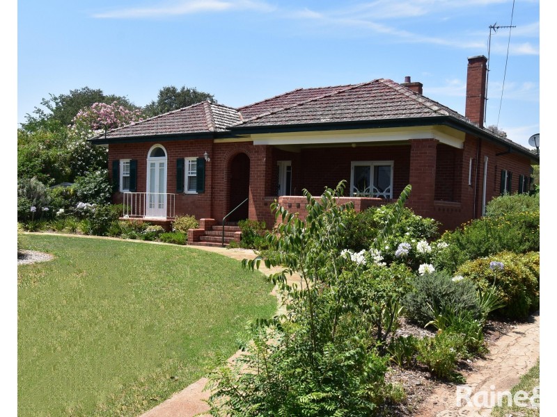 103 Gisborne Street, Wellington NSW 2820