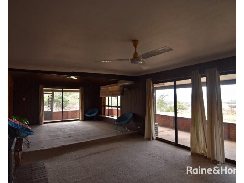 334 Tara Road Mumbil via, Wellington NSW 2820