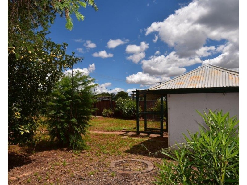 35 Simpson Street, Wellington NSW 2820