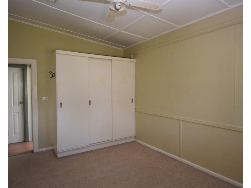 35 Simpson Street, Wellington NSW 2820