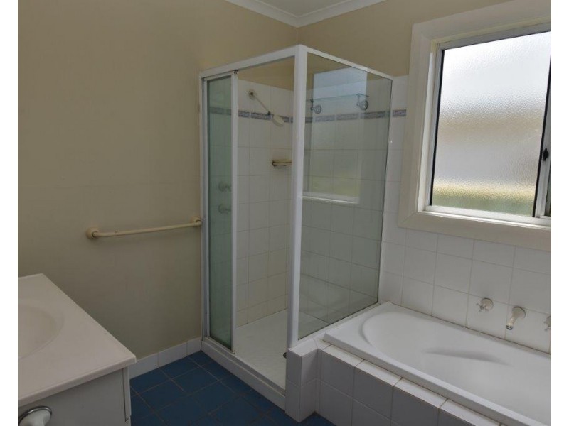 35 Simpson Street, Wellington NSW 2820