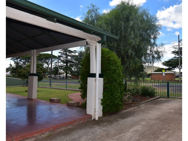 35 Simpson Street, Wellington NSW 2820