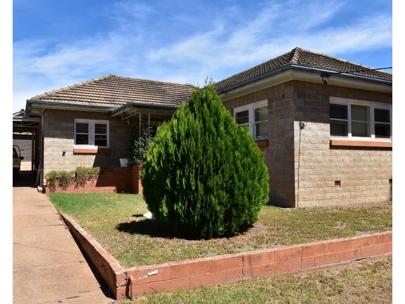 127 Warne Street, Wellington NSW 2820