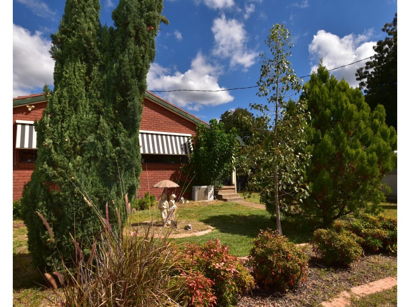 85 Gobolion Street, Wellington NSW 2820