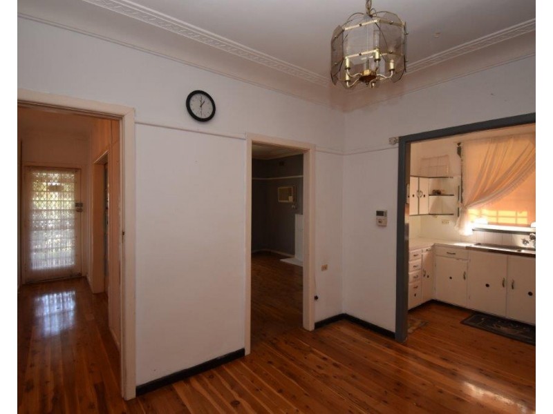 32 Parkes Street, Wellington NSW 2820