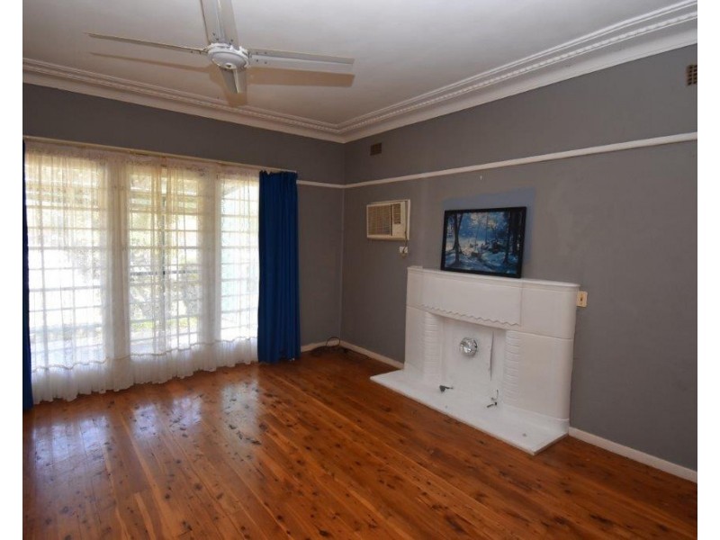 32 Parkes Street, Wellington NSW 2820