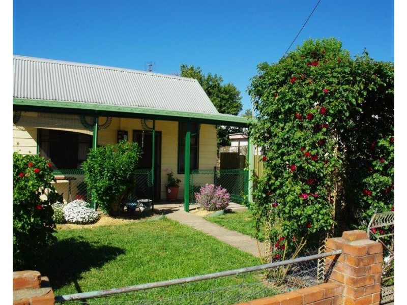 29 Gobolion Street, Wellington NSW 2820