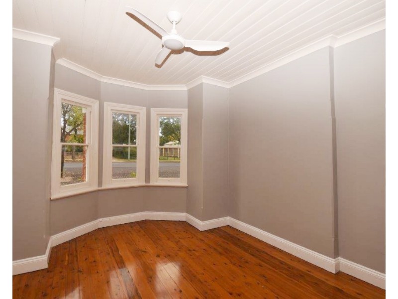 78 Gisborne Street, Wellington NSW 2820