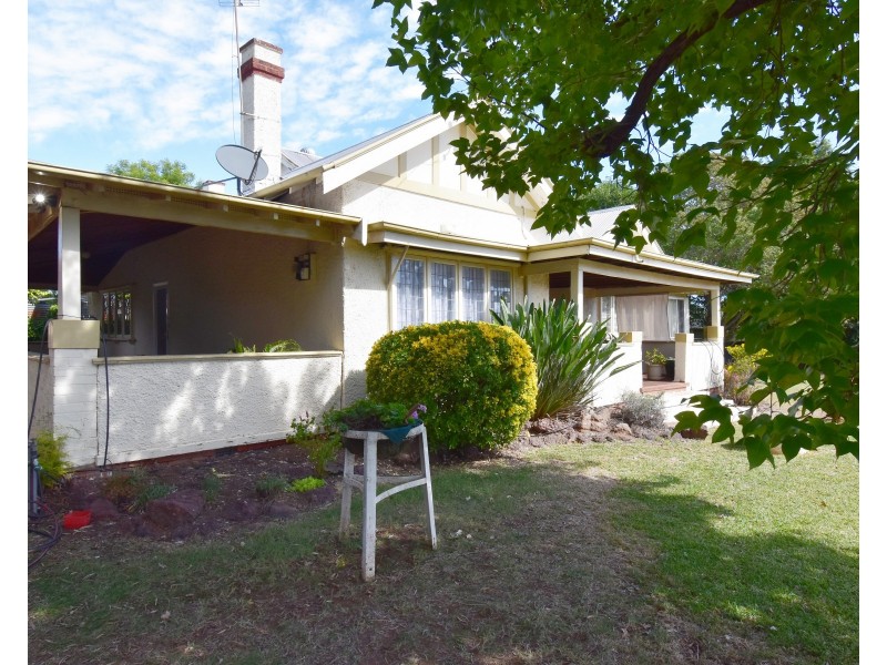 105-107 Warne Street, Wellington NSW 2820