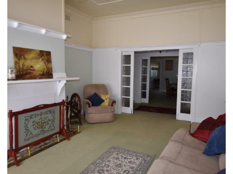 105-107 Warne Street, Wellington NSW 2820