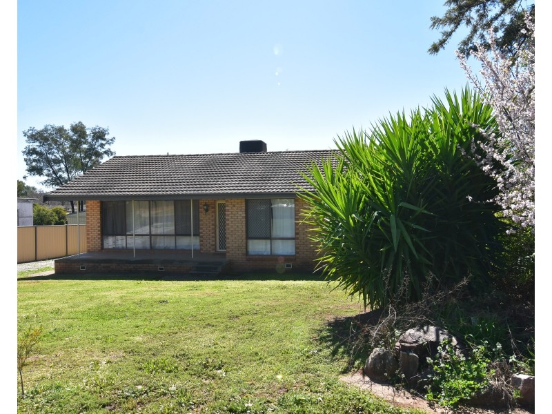 2 Riverview Avenue, Wellington NSW 2820