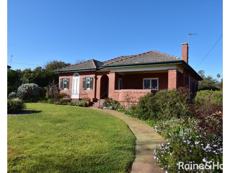103 Gisborne Street, Wellington NSW 2820