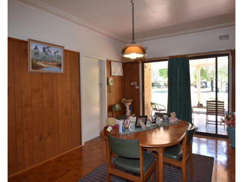 77 Gobolion Street, Wellington NSW 2820