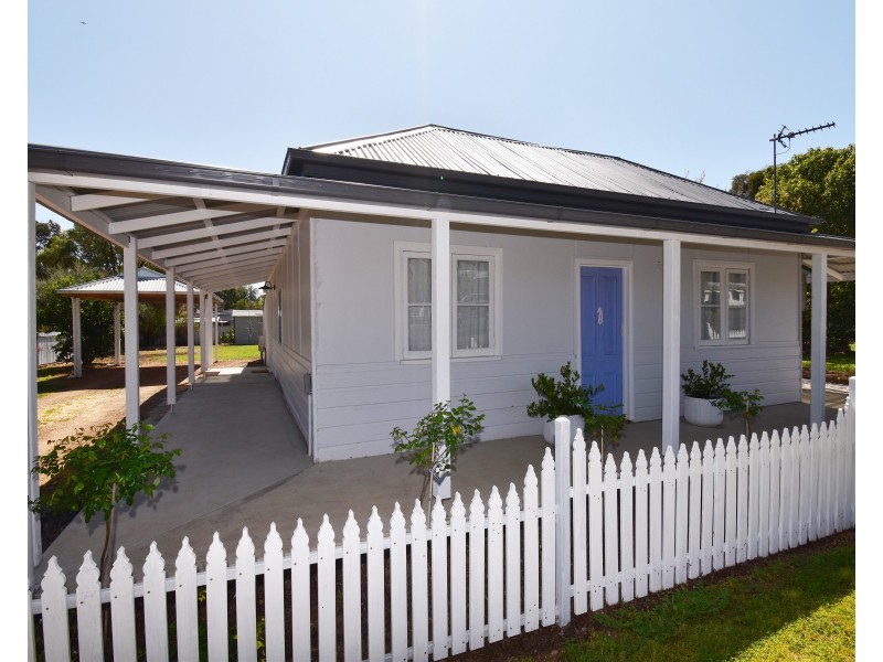 4 Maxwell Street, Wellington NSW 2820