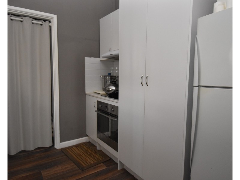 76 Whiteley Street, Wellington NSW 2820