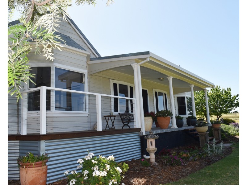 7 Pindari Grove Montefiores via, Wellington NSW 2820