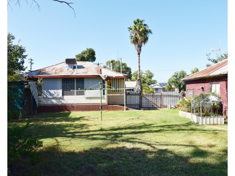 16 Dibbs Street, Wellington NSW 2820