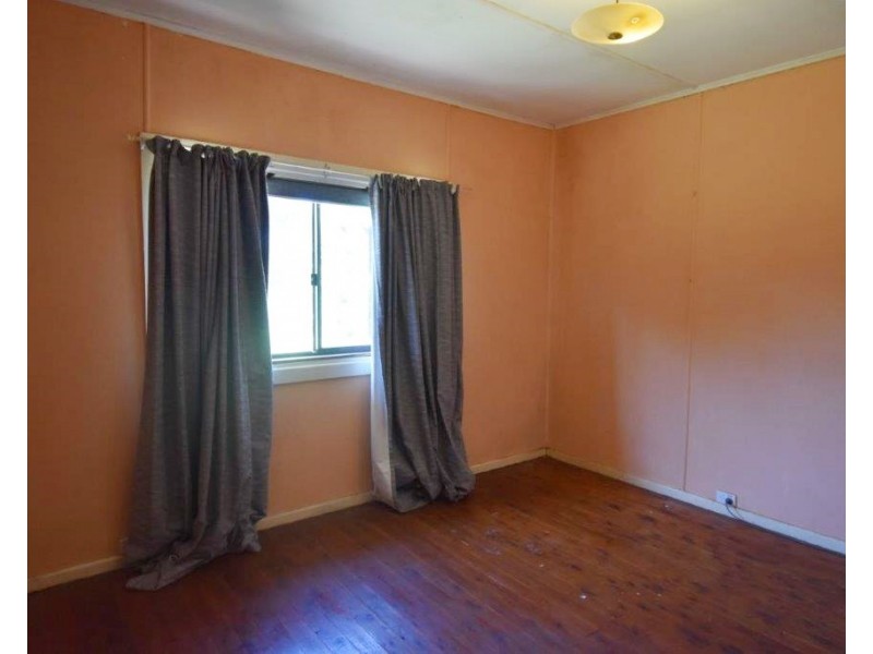 16 Dibbs Street, Wellington NSW 2820