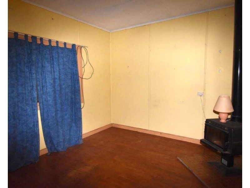 16 Dibbs Street, Wellington NSW 2820