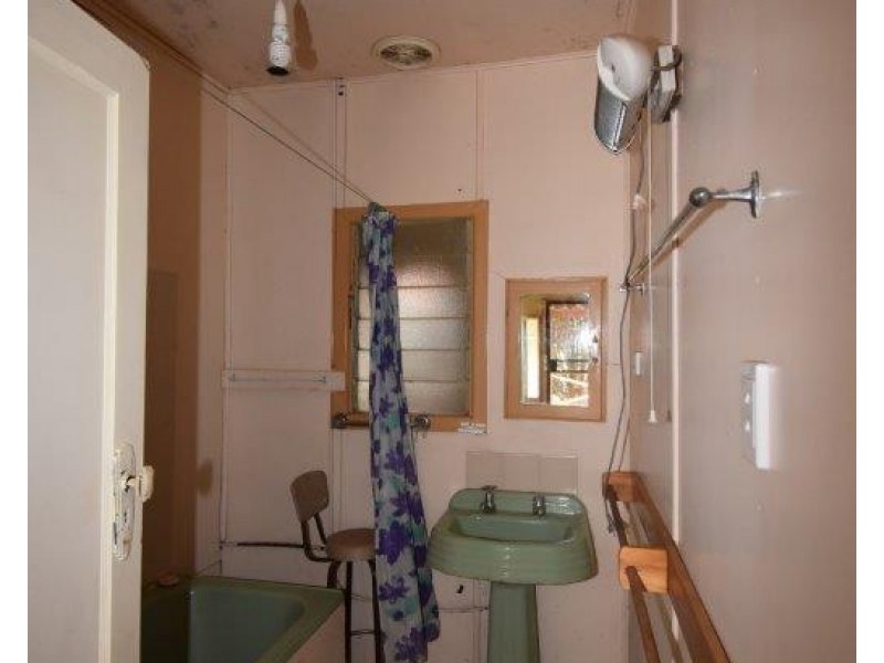 16 Dibbs Street, Wellington NSW 2820